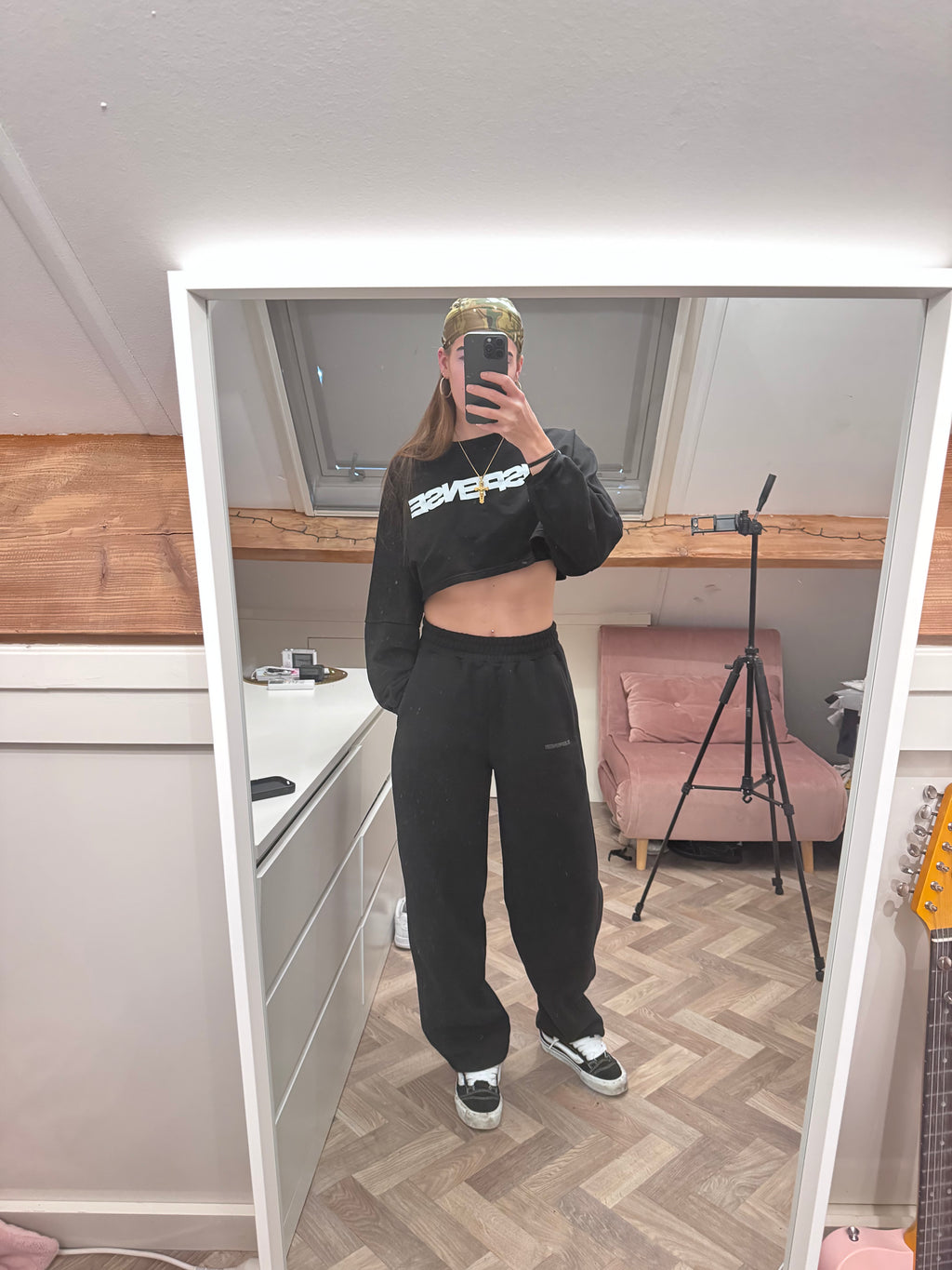 Suspense cropped longsleeve Black